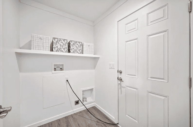 Gs 9904 a interior home features