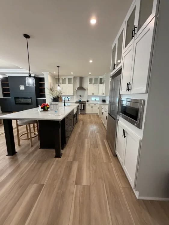 Roberto kitchen home features