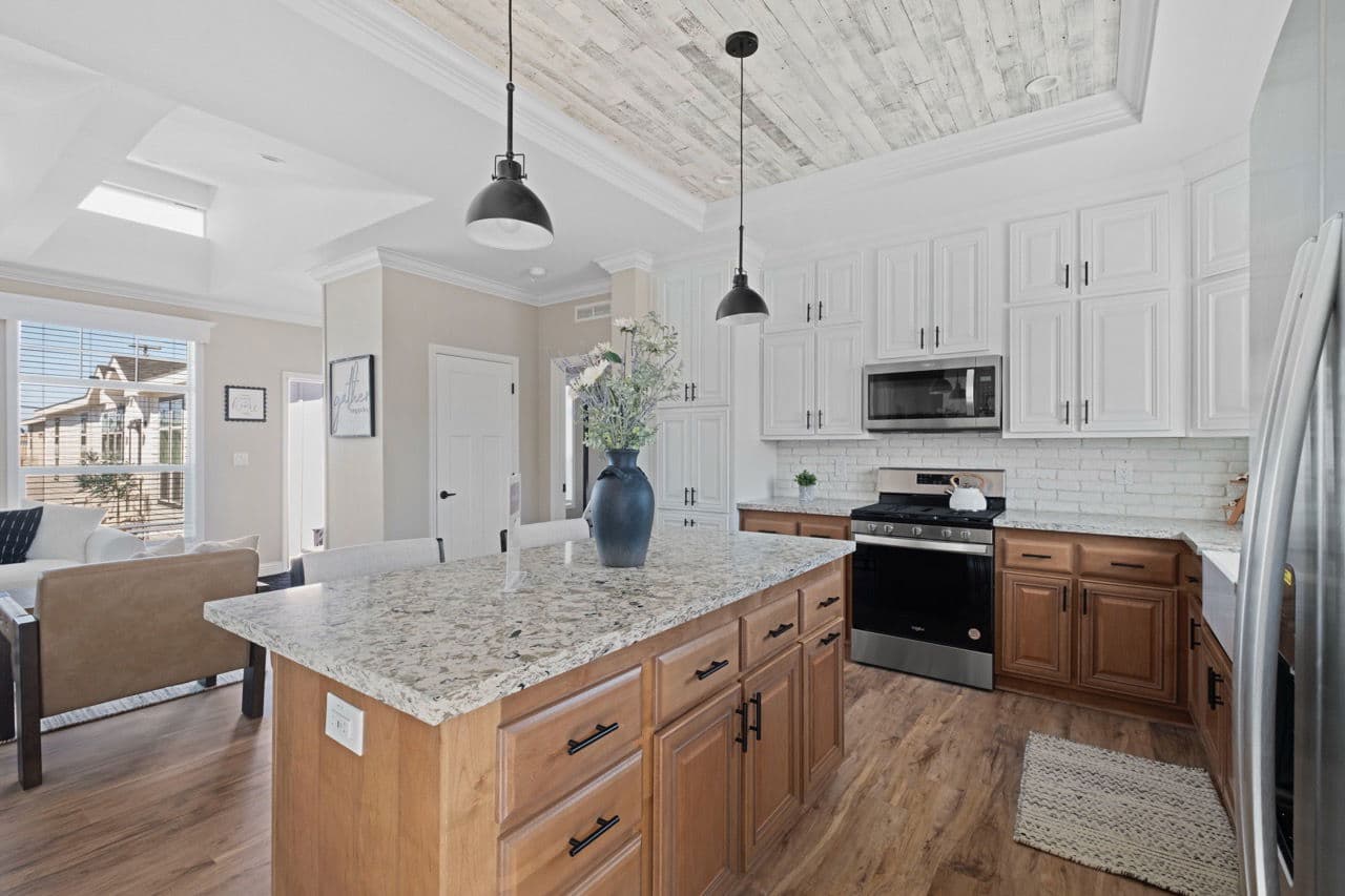 Drakes bay kitchen home features