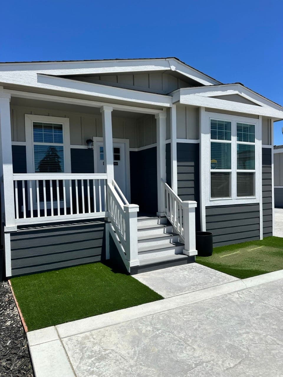 Humboldt bay - 52 x 23'4" elevation home features