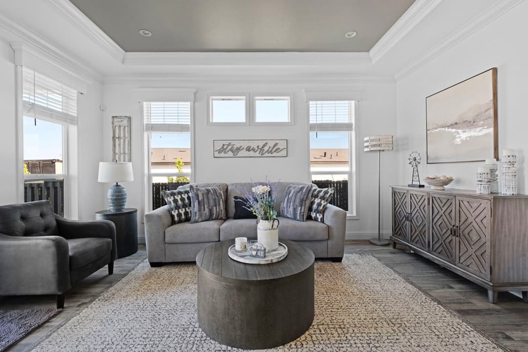 Humboldt bay - 52 x 23'4" interior and hero home features