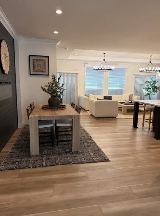 Roberto interior home features