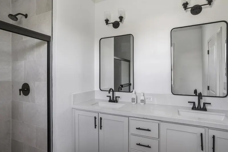 Humboldt bay bathroom home features