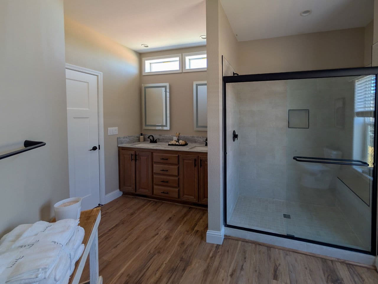 Drakes bay bathroom home features
