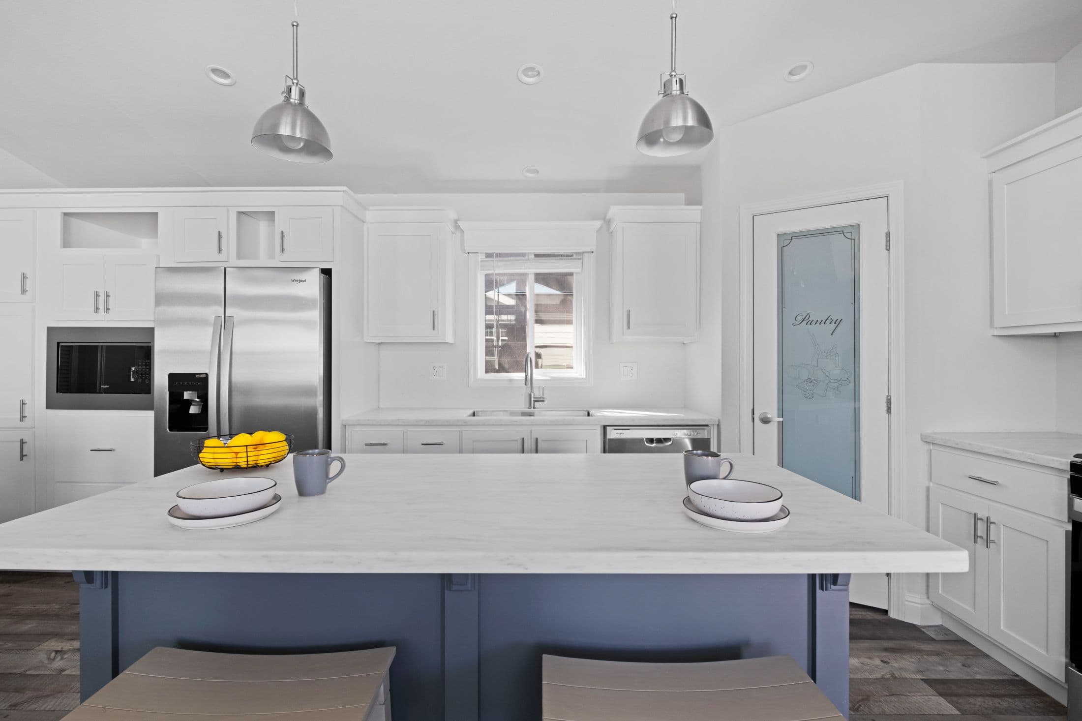 Elmore bay (a) kitchen home features