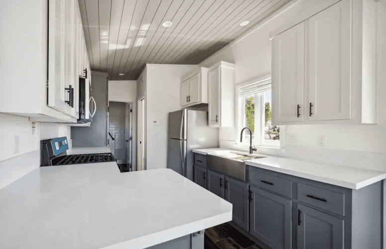 Ath-16 kitchen home features