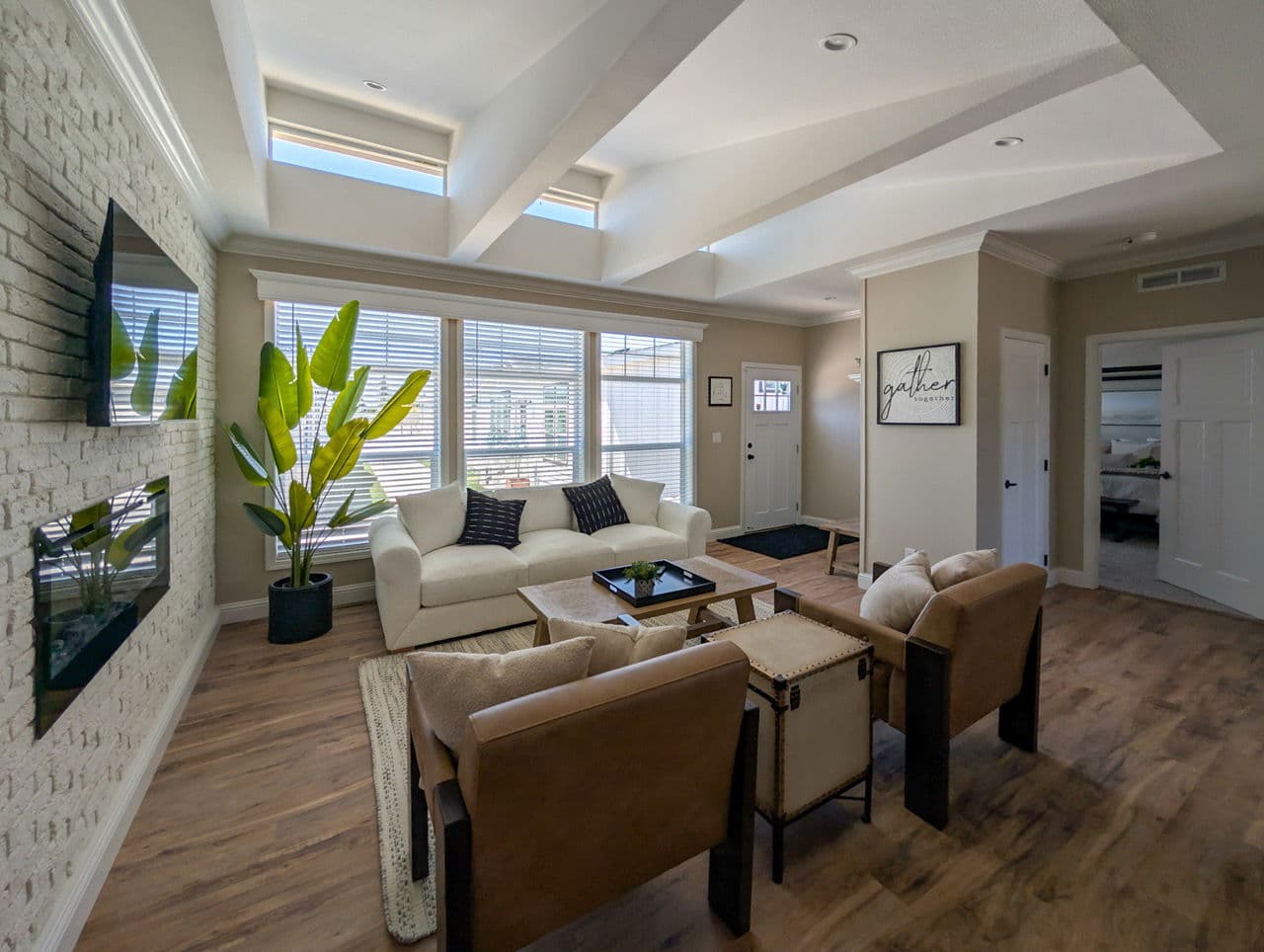 Drakes bay interior home features