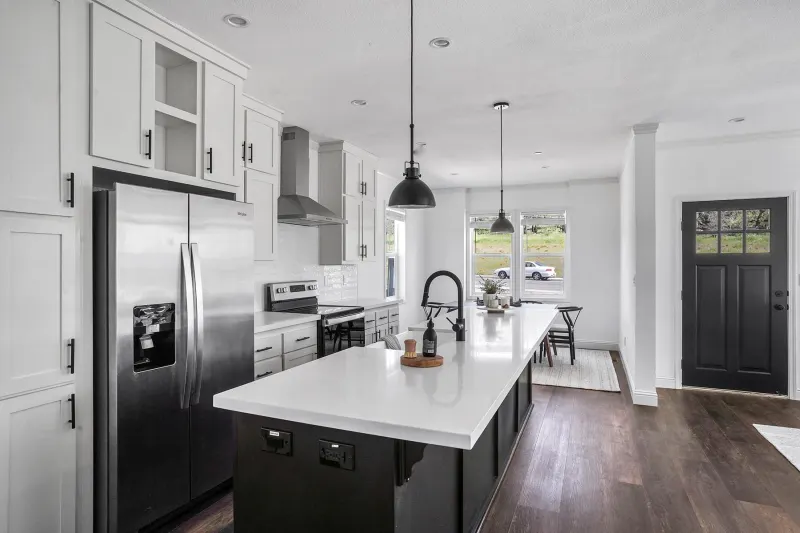 Humboldt bay kitchen home features