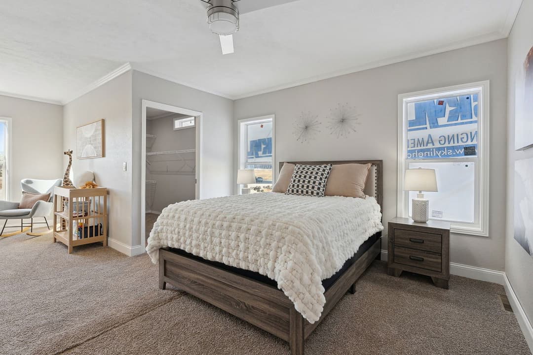 Grand canyon bedroom home features