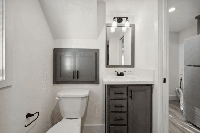 Ath-06dl bathroom home features