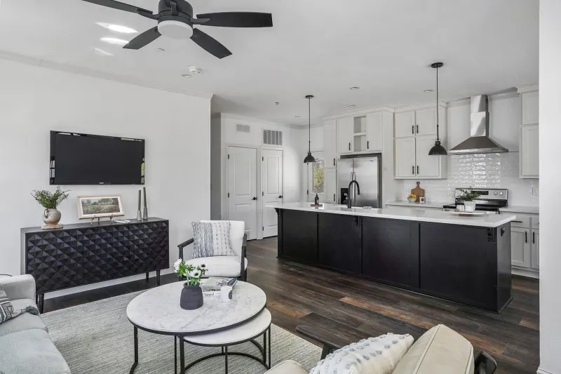 Humboldt bay interior home features