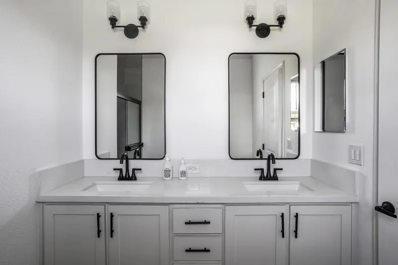 Humboldt bay bathroom home features